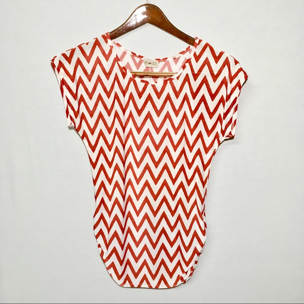 Free Kisses Blouse Red & White zigzag stripes L